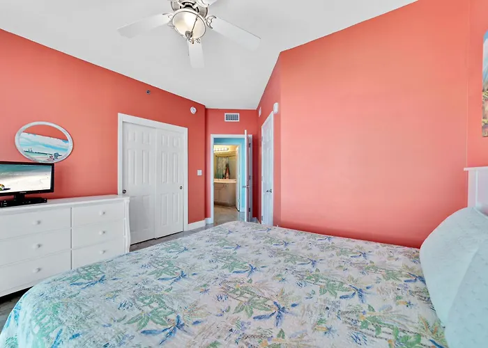 Crystal Shores West 101 Holiday home *