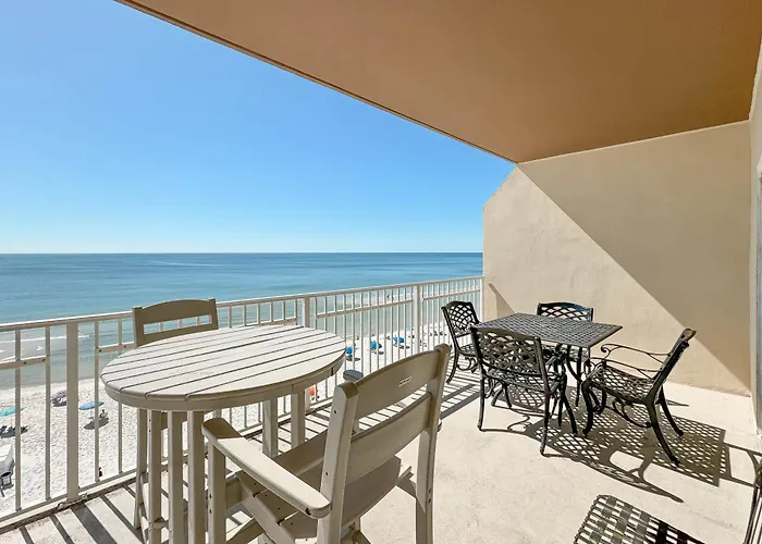Crystal Shores West 101 Holiday home