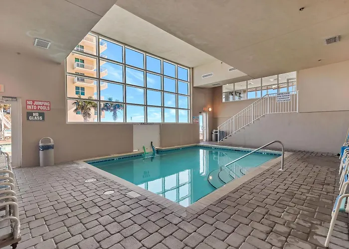 Holiday home Crystal Shores West 101