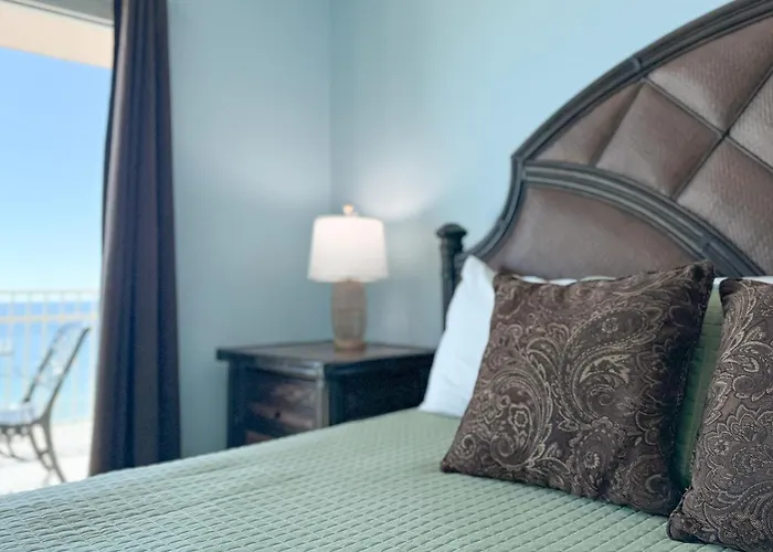 Crystal Shores West 101 Holiday home *