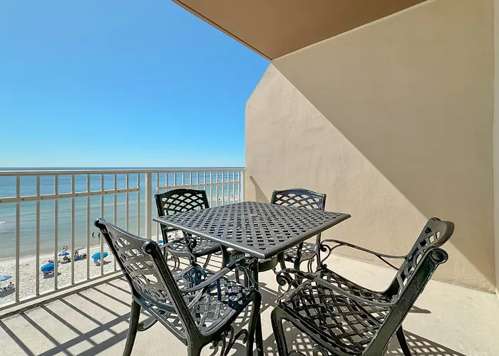Crystal Shores West 101 Holiday home
